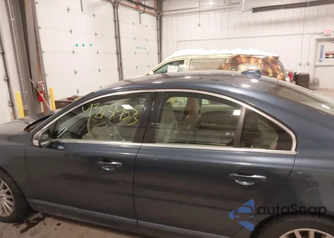 2007 Volvo S80 3.2 from USA, damaged, VIN YV1AS982271045402